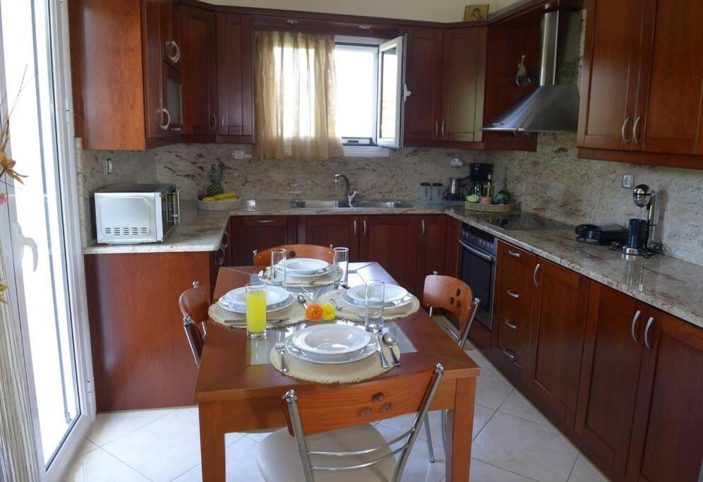 Villa Simos' Sea View House Nikopolis Esterno foto